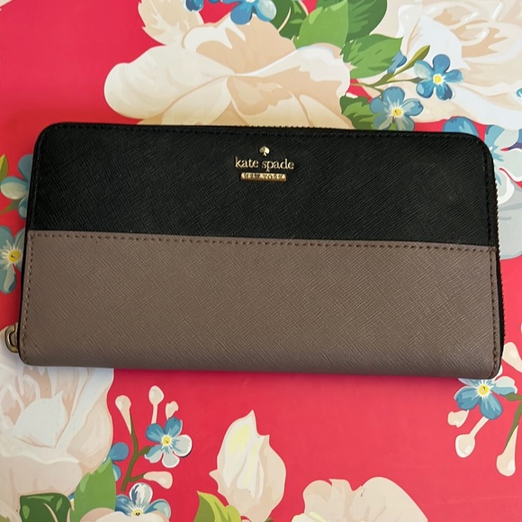 kate spade Handbags - Kate Spade New York Colorblock Zipper Wallet